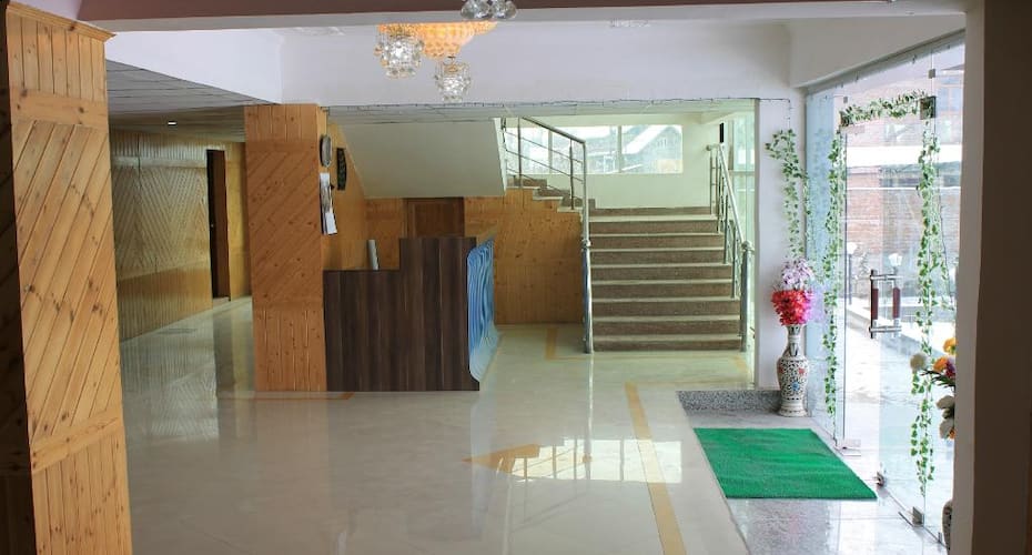 Triden Kashmir Resort, Srinagar 5